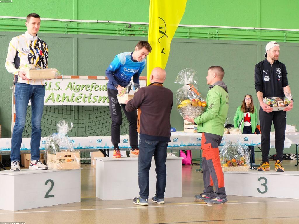 ឱកាសនិងប្រកួតក្នុងកីឡា