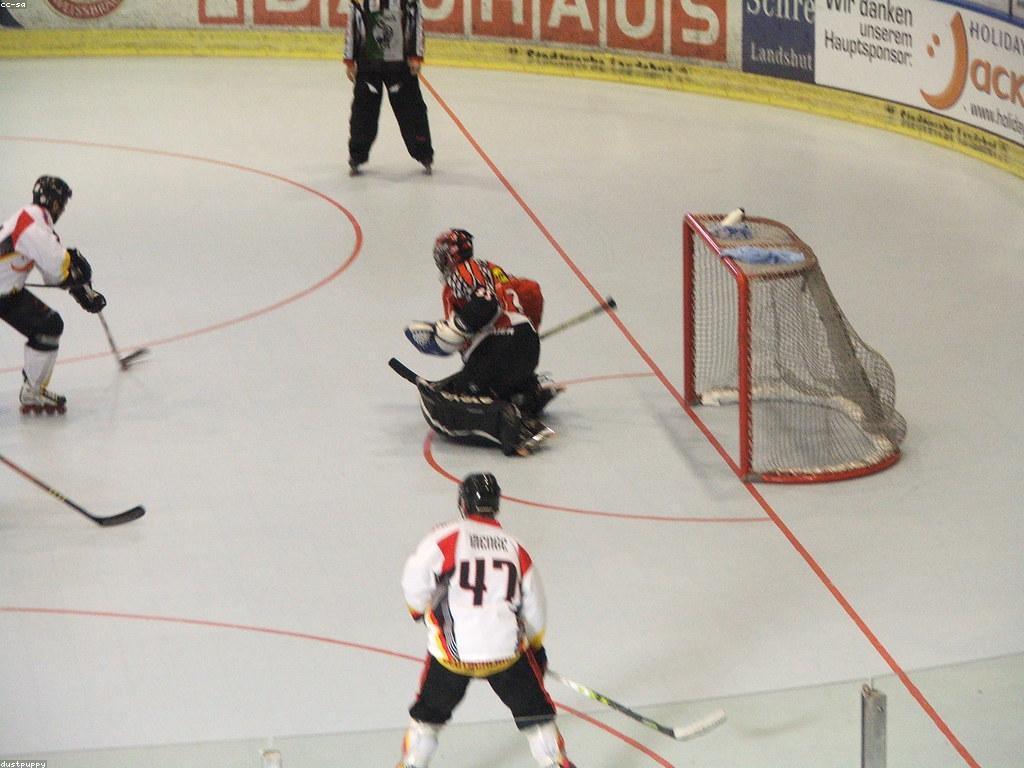 ឱកាសនិងប្រកួតក្នុងការគ្រប់គ្រងកីឡា